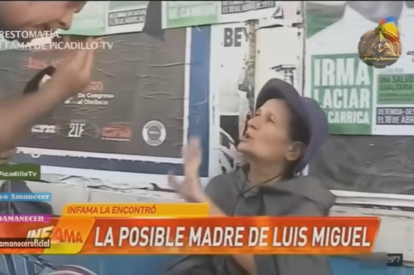 Los medios argentinos han insistido en que la madre del cantante mexicano estaría viviendo en dicho país.