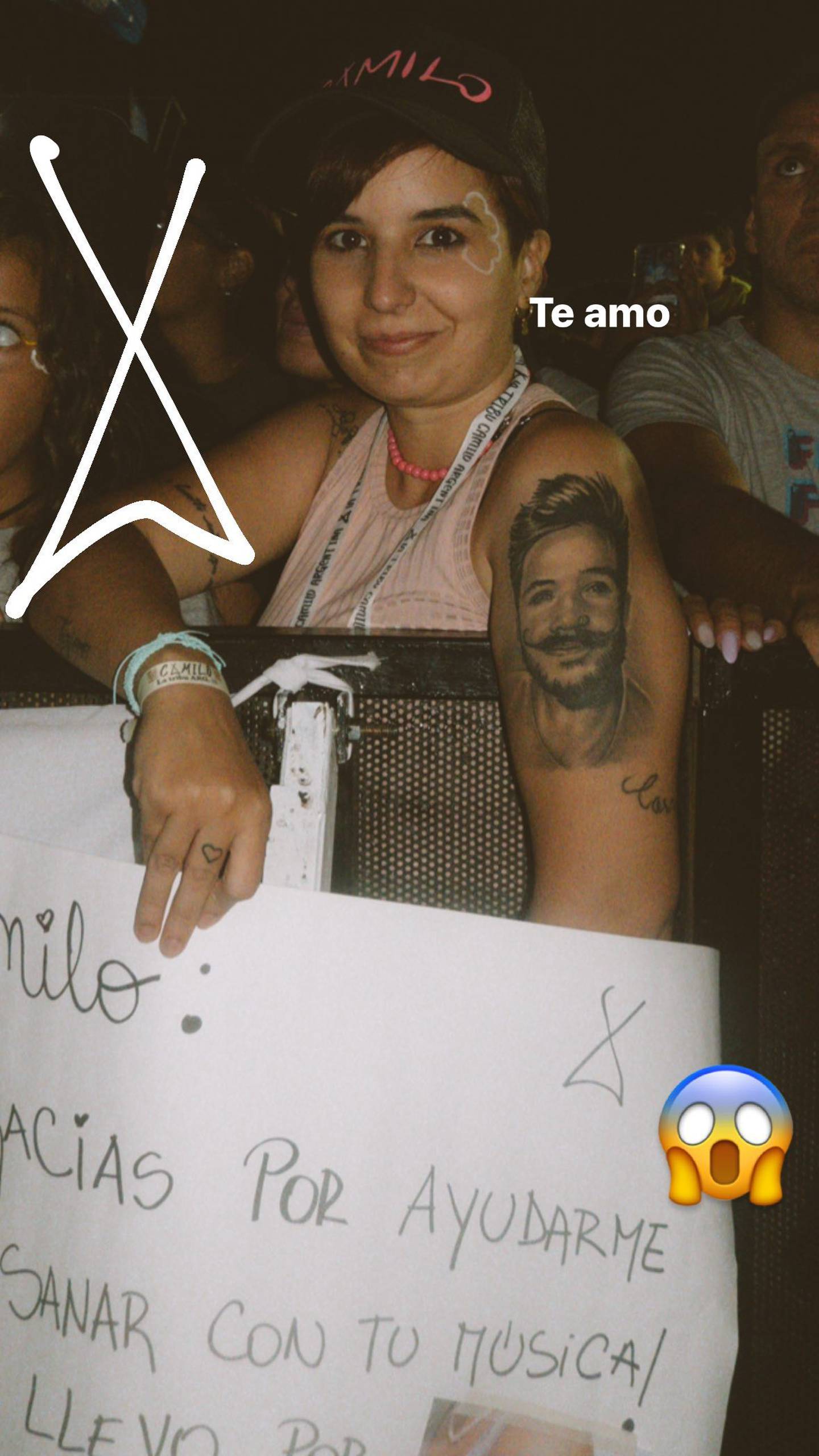 Camilo quedó encantado con el enorme tatuaje que una seguidora se hizo en su honor