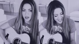 Shakira revivió los inicios de su carrera al aparecer en redes tocando guitarra y cantando Acróstico