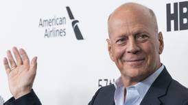 “Él ya no es totalmente verbal”: amigo de Bruce Willis actualiza el estado de salud del actor