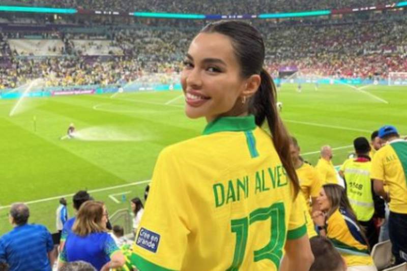 Esposa de Daniel Alves esclarece post nas redes sociais