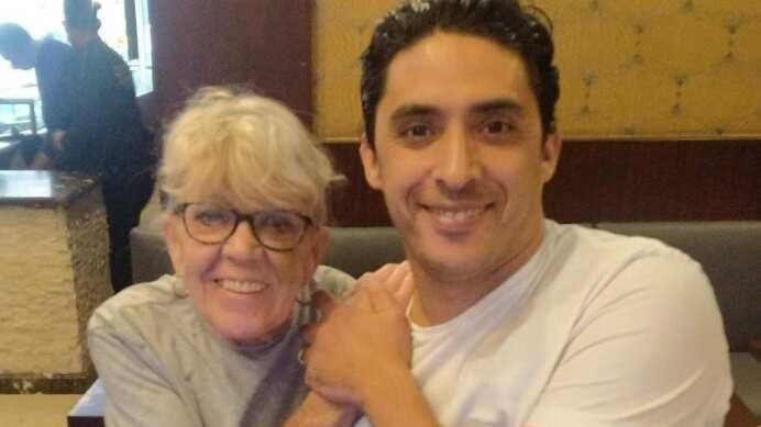 Iris Jones y Mohamed Ibrahim