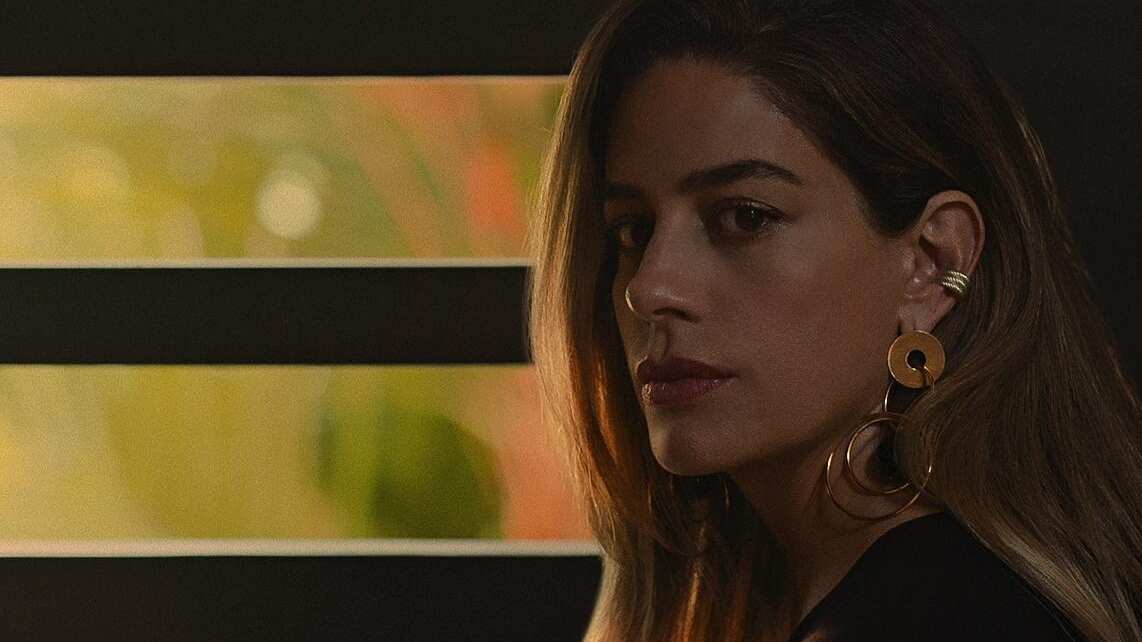 La artística y peligrosa escena del shibari en ‘Perfil Falso’ es la que Manuela González quiere recrear con Andrés Vasco.