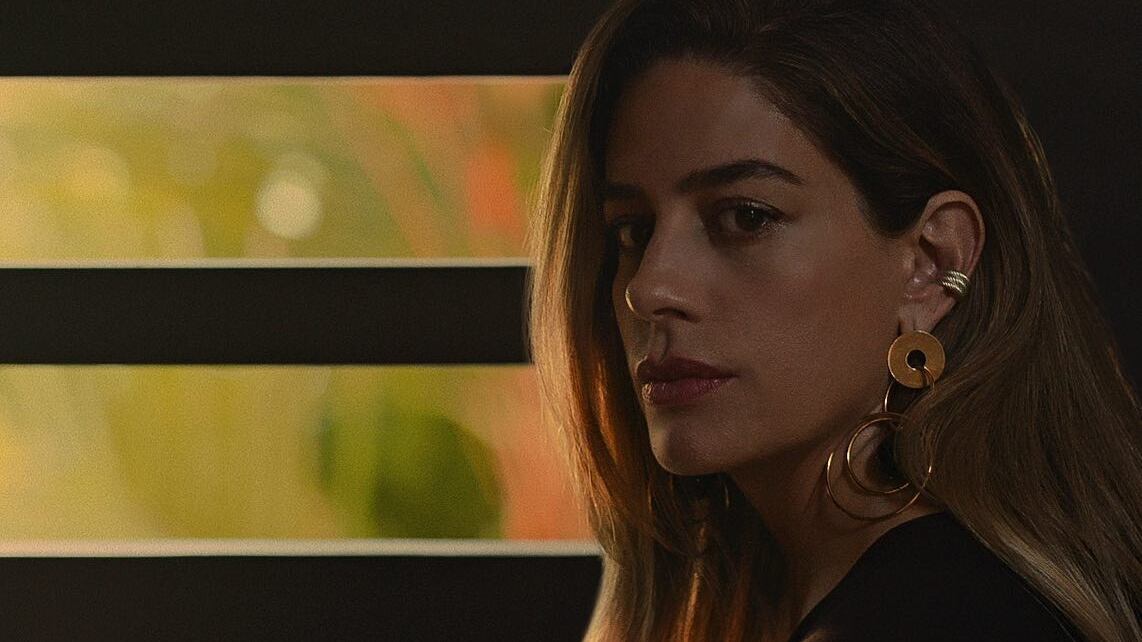 La artística y peligrosa escena del shibari en ‘Perfil Falso’ es la que Manuela González quiere recrear con Andrés Vasco.