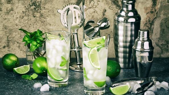 Así puedes preparar un mojito de lima