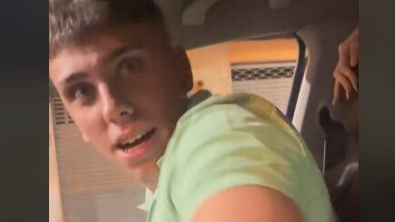 Su novia lo visitó de sorpresa y critican su reacción