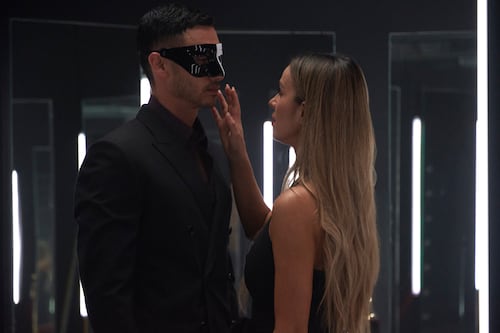 “Oscuro deseo”, la serie erótica de Netflix que enciende la pantalla y atrapa desde el primer episodio