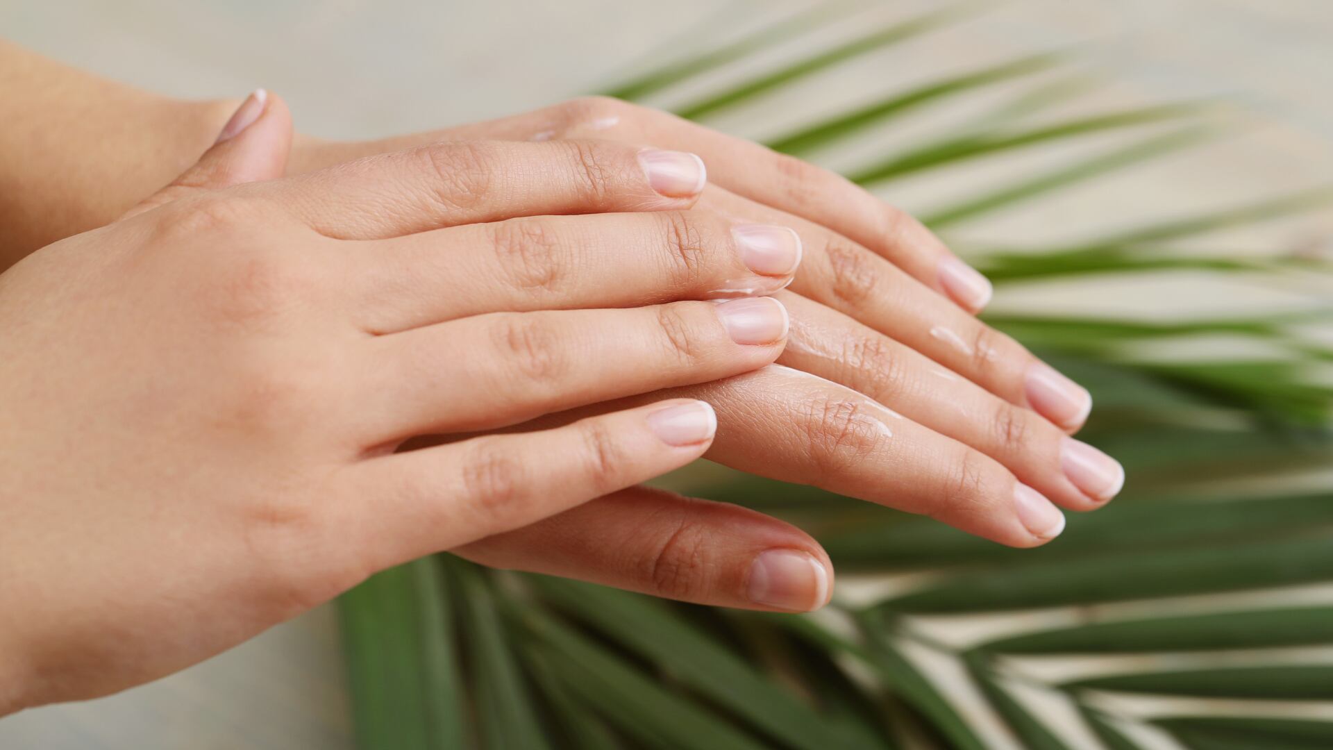 Uñas al natural, la tendencia de otoño