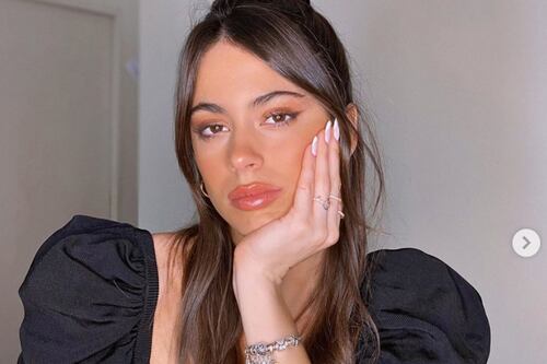 Atrevida fan le toca el ombligo a Tini en pleno concierto y la cantante reacciona discreta