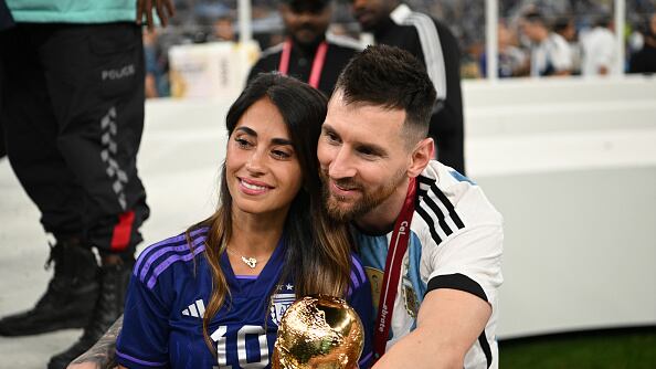 Antonella Roccuzzo y Lionel Messi
