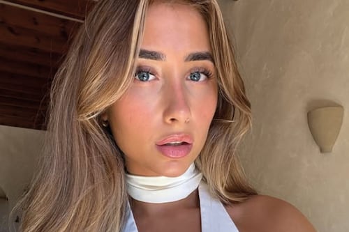 Modelo de OnlyFans rompe en llanto al contar su experiencia de acostarse con 100 hombres en 24 horas