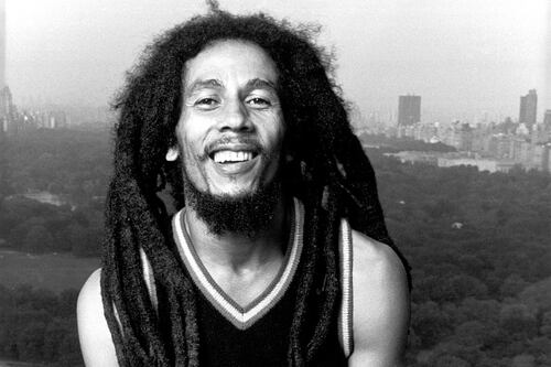 Así se verían Bob Marley, Abraham Lincoln y más personajes históricos en selfies, según la Inteligencia Artificial