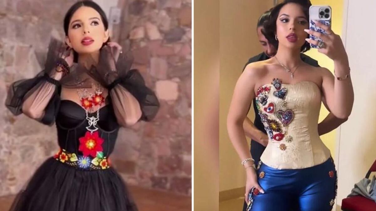 Ángela Aguilar looks corsé