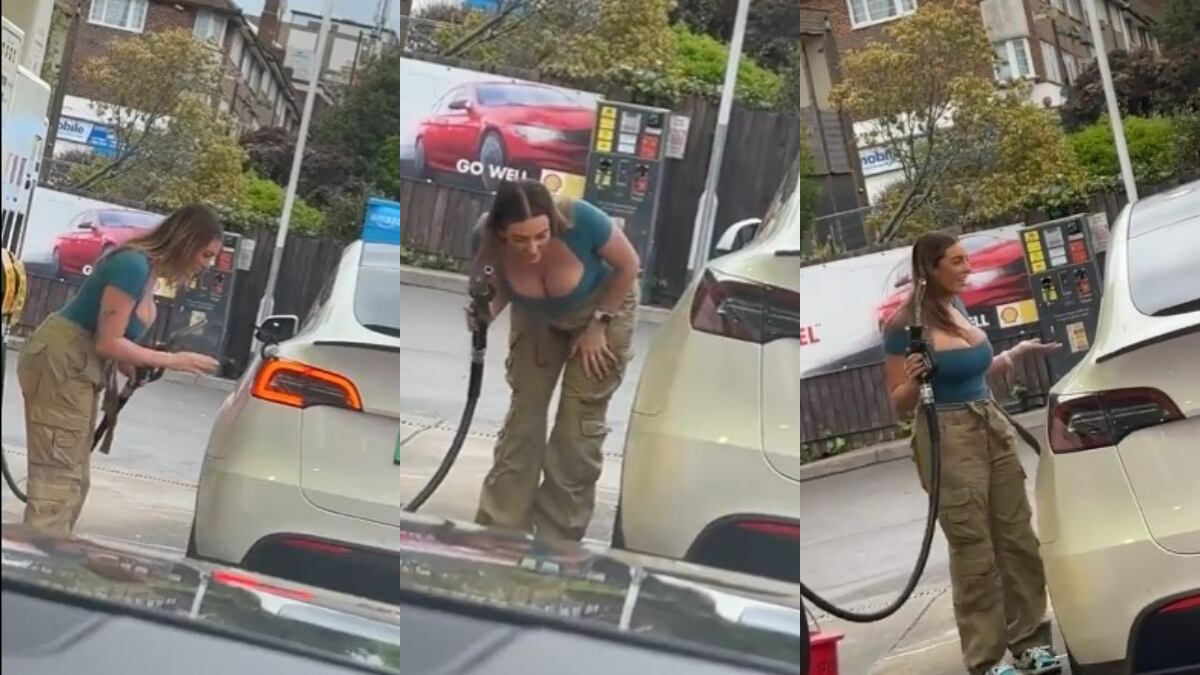 El video de la joven intentando colocarle gasolina al auto eléctrico se volvió viral