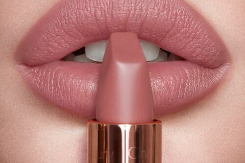 Conoce el labial nude favorito que las celebridades de Hollywood usan