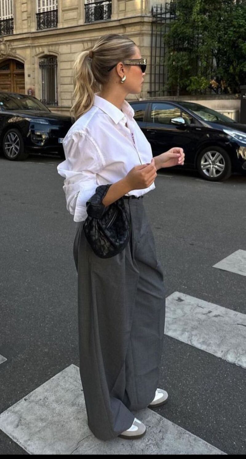 Pantalones fluidos en tendencia