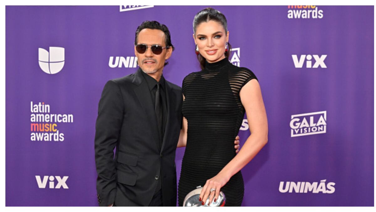 "No debería de usar...": Nadia Ferreira se luce con elegante look, pero es criticada por hacer lucir mal a Marc Anthony
