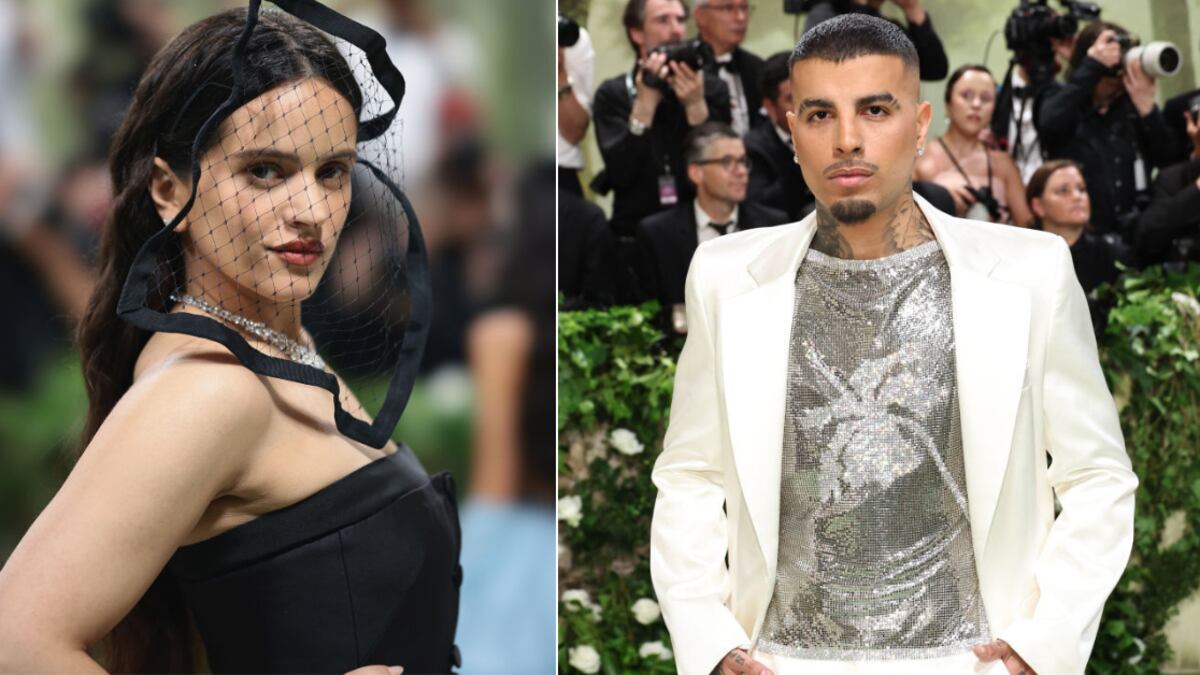 Rauw Alejandro presumió un nuevo tatuaje en el abdomen que los fans no le perdonaron.