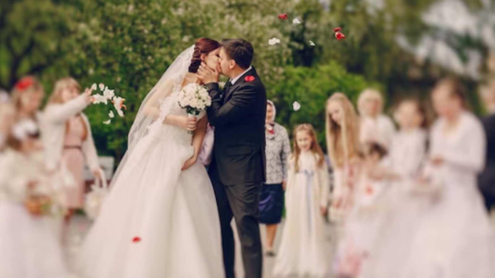 Pareja se vuelve a casar tras 43 años de su divorcio