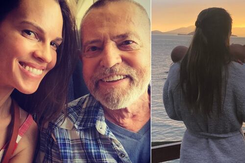 Hilary Swank se “reencuentra” con su padre fallecido: recibió el regalo más significativo