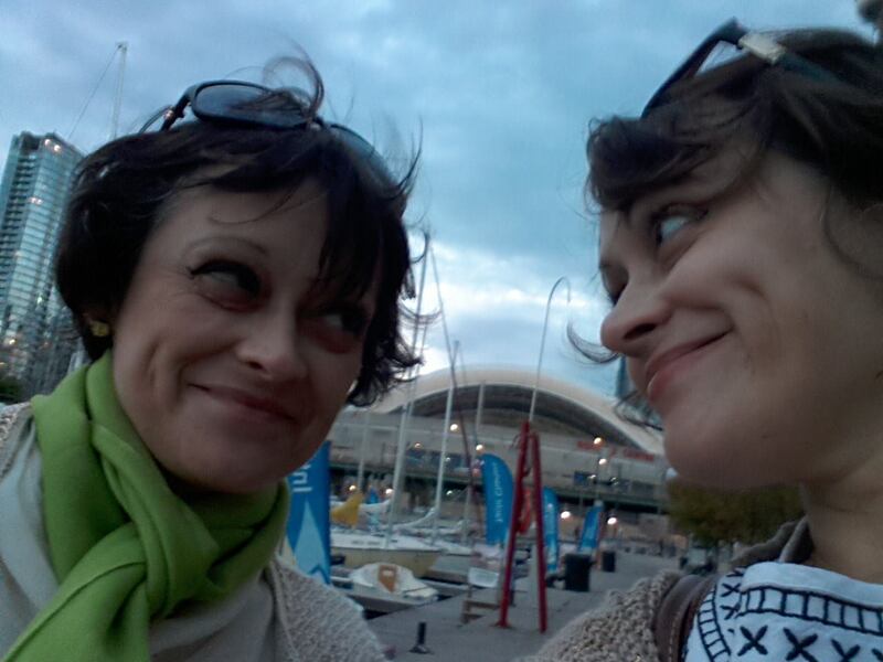 Las gemelas Burns, actrices de 'El resplandor', en la actualidad