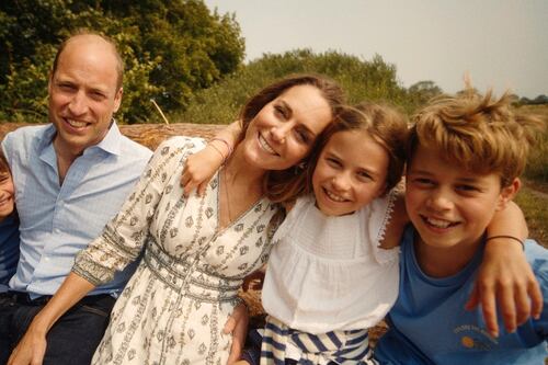 Con un video familiar y un emotivo mensaje, Kate Middleton anuncia el fin de su tratamiento de quimioterapia