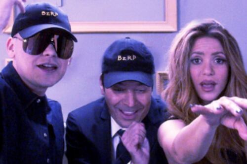 “Pura fachada” periodista español se despacha contra Shakira por el trato que le da sus fans