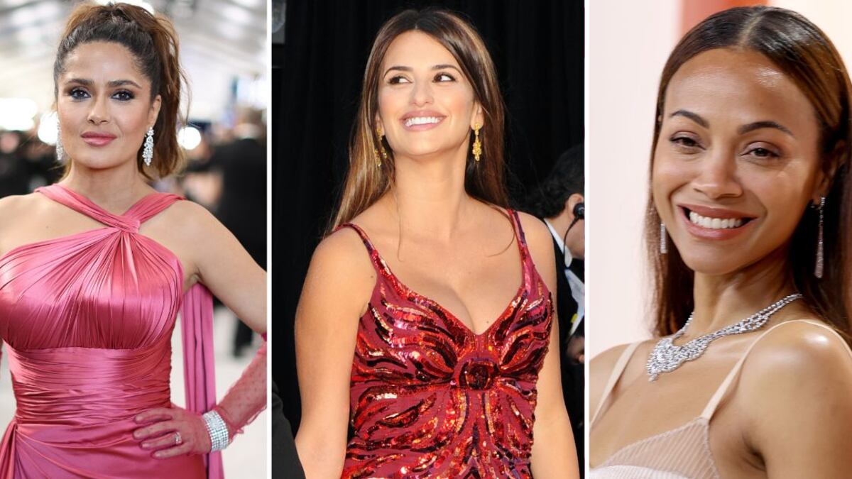 Salma Hayek, Zoe Saldaña y Penélope Cruz, rompieron el internet con una fotografía donde presumieron la gran amistad que tienen.
