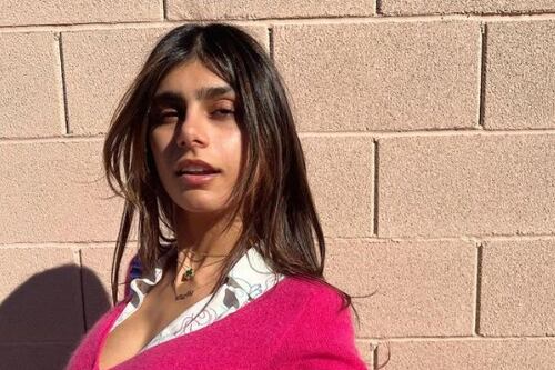 Mia Khalifa tilda de “depredadores” a hombres mayores que se relacionan con jóvenes de 18 años