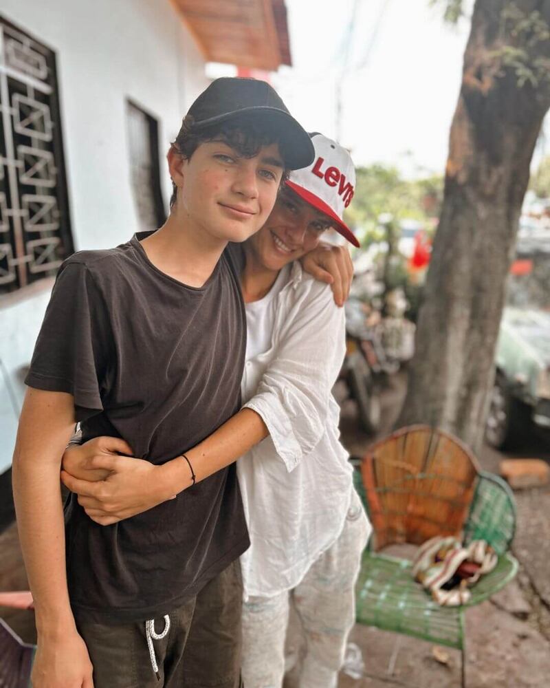 Ana Wills y su hijo, Salvador