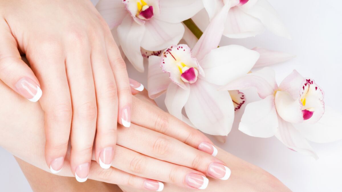 Con estos sencillos trucos puedes hacer que tu esmalte de uñas dure más tiempo.