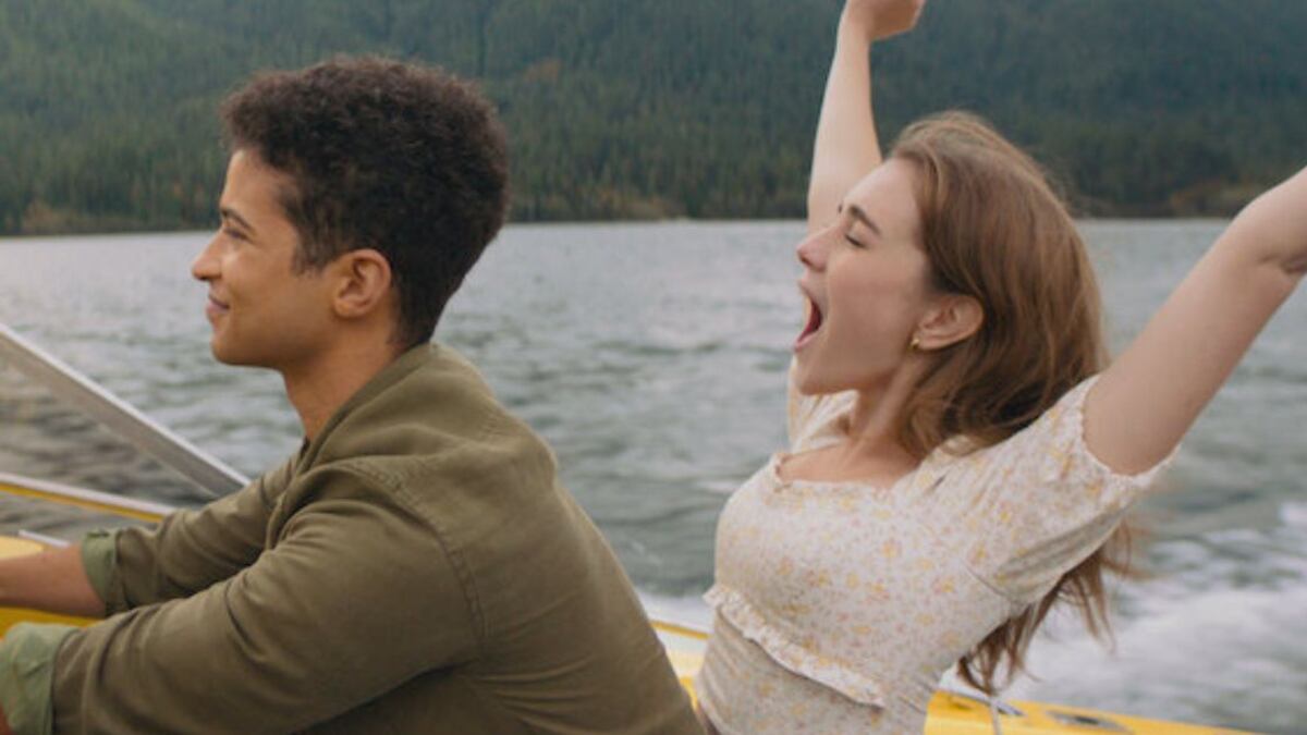 La comedia dramática que arrasó en Netflix: así es la película romántica que conquistó a todos