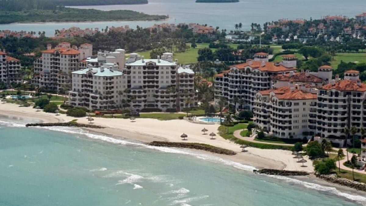 La barranquillera está en busca de una nueva mansión, pero en Fisher Island, un barrio donde solo viven celebridades, deportistas, banqueros y empresarios. Lo consideran el más caro de Estados Unidos