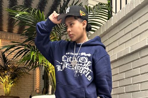 Vocalista de “Yahritza y su esencia” muestra su cabello al natural y sorprende a los fans