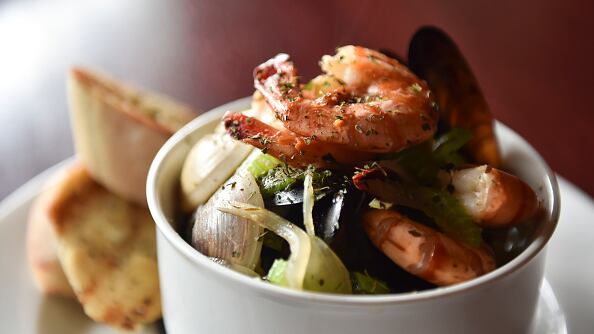 El hombre se encontró con una sorpresa en su cena