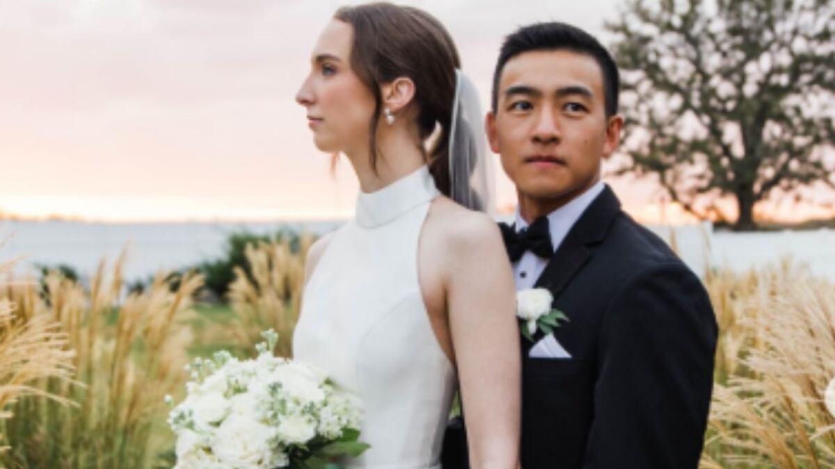 “Me hizo sentir irrespetada”: novia rompe en lágrimas luego que llanto de bebé interrumpiera sus votos