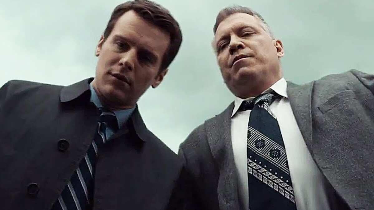 Esta en Netflix, fue aclamada por todo el mundo y dicen que es la serie más adictiva de la historia