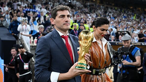 El traje de Casillas causó revuelo