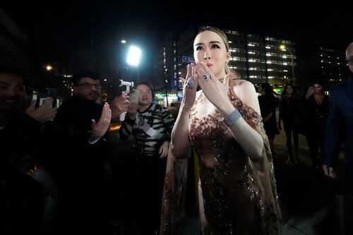 VIDEO: controversial incidente de la dueña del Miss Universo con Miss Indonesia