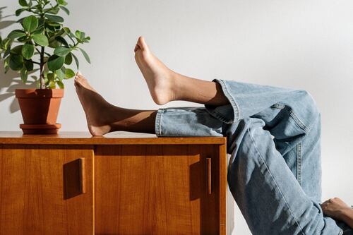 ¿Se acercan los 40? Es solo un número y tú puedes seguir usando tus prendas favoritas con jeans