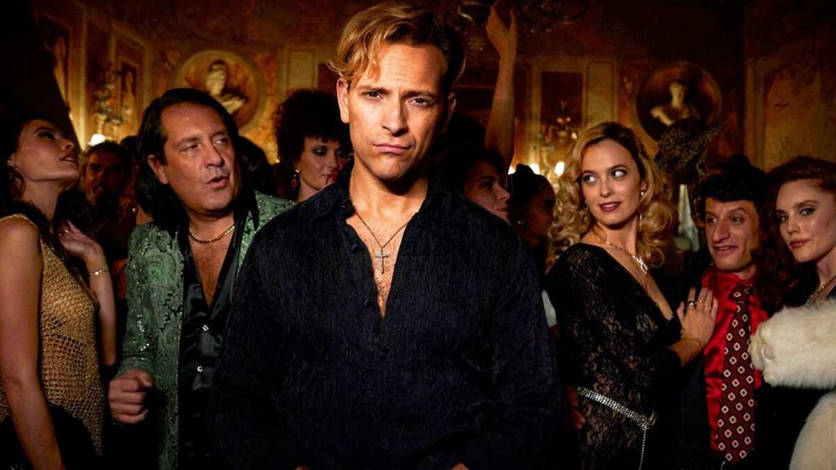 Acaba el 2024 con la serie subida de tono más picante en Netflix: está basada en una explícita historia real