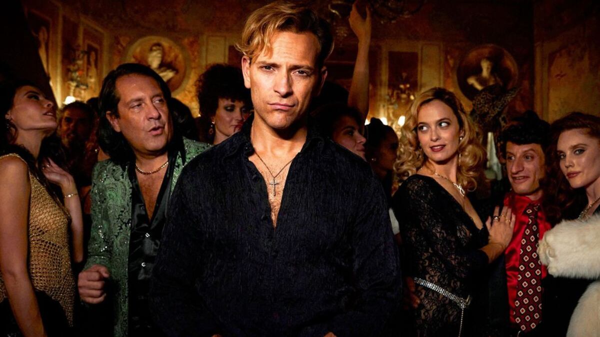 Acaba el 2024 con la serie subida de tono más picante en Netflix: está basada en una explícita historia real