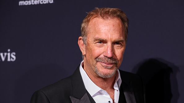 El look del actor llamó la atención