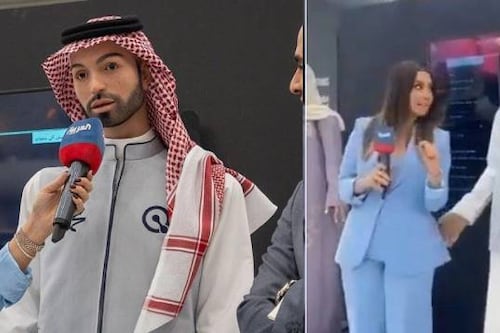 VIDEO: Robot sexista operado por Inteligencia Artificial toca inapropiadamente a periodista