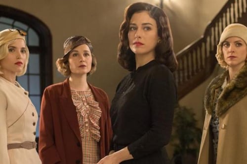 La aclamada serie de época en Netflix que dicen es más adictiva que las telenovelas turcas