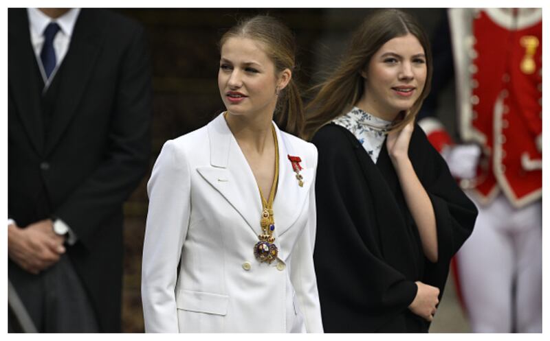 ¿Por qué Leonor y Sofía se toman de las manos en sus apariciones públicas?