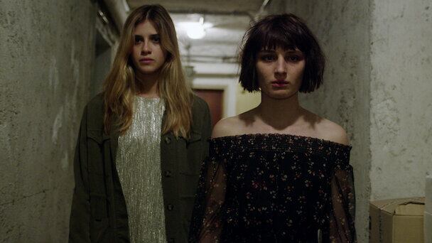 El caso real que inspiró esta serie es el Baby Squillo, un escándalo mediático que paralizó Roma en 2013