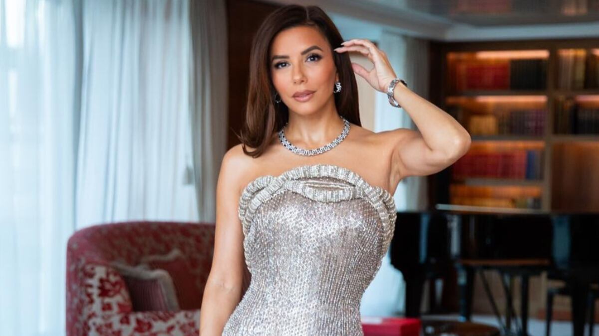 Eva Longoria deslumbró con un flamante vestido ‘nude’ en el Festival Cannes.