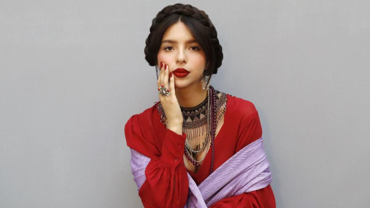 El look de Ángela Aguilar causó sorpresa entre los fans.