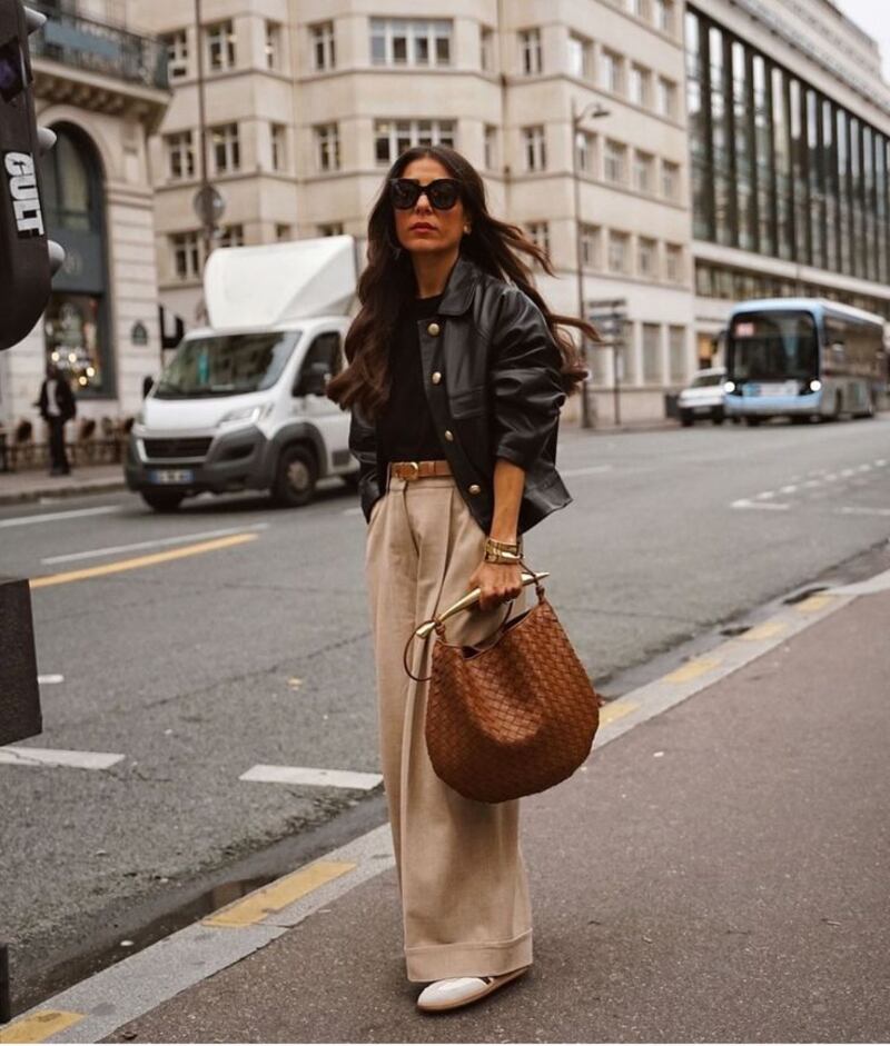 Pantalones fluidos en tendencia